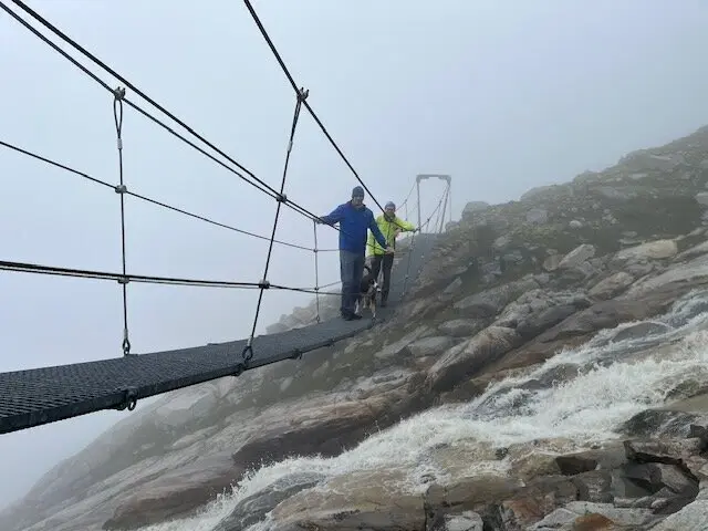OB Sven Schoeller und Vereinsvorsitzender Manfred Hesse auf der Wollbachbrücke | © Sektion Kassel