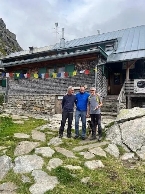 Begrüßung vor der Hütte | © Sektion Kassel